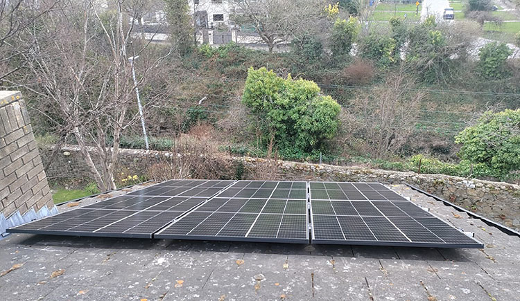 Do solar panels work in winter